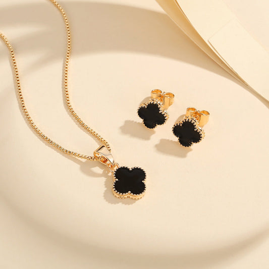 Clover Anti- Tarnish Necklace