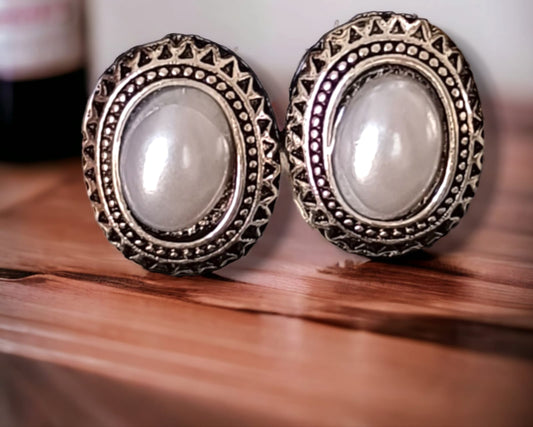 Pearl Vintage Statement Studs
