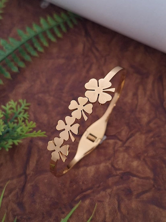 Golden Clover Bloom Adjustable Bracelet