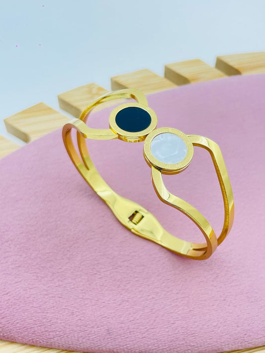 Dual Aura Harmony Cuff
