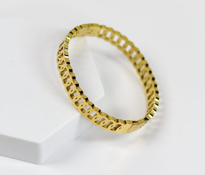 Golden Radiance Textured Bangle