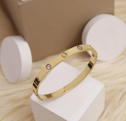 Love Bracelet - Anti Tarnish